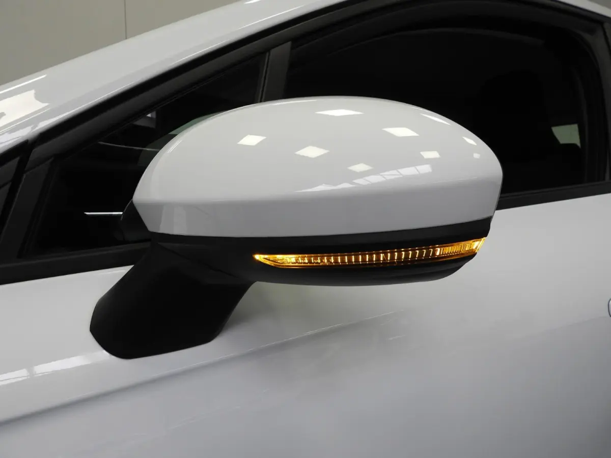 1.6 E-Tech Hybrid 140 Business Zen NAVI/CAMERA/CRUISE/LED/PDC!