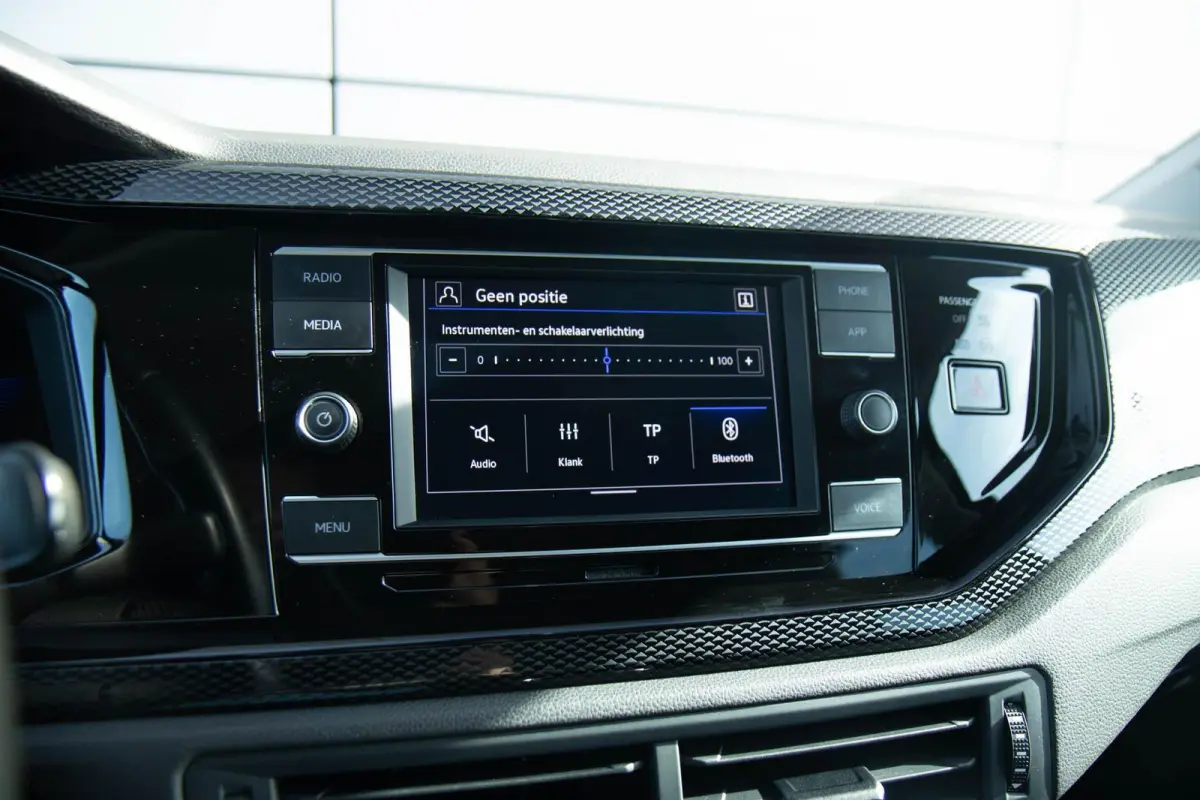 1.0 TSI 95pk Life | Parkeersensor Voor & Achter | Lichtmetalen Velgen 16" | Apple Carplay/Android Auto