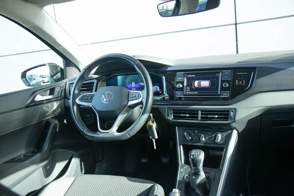 1.0 TSI 95pk Life | Parkeersensor Voor & Achter | Lichtmetalen Velgen 16" | Apple Carplay/Android Auto
