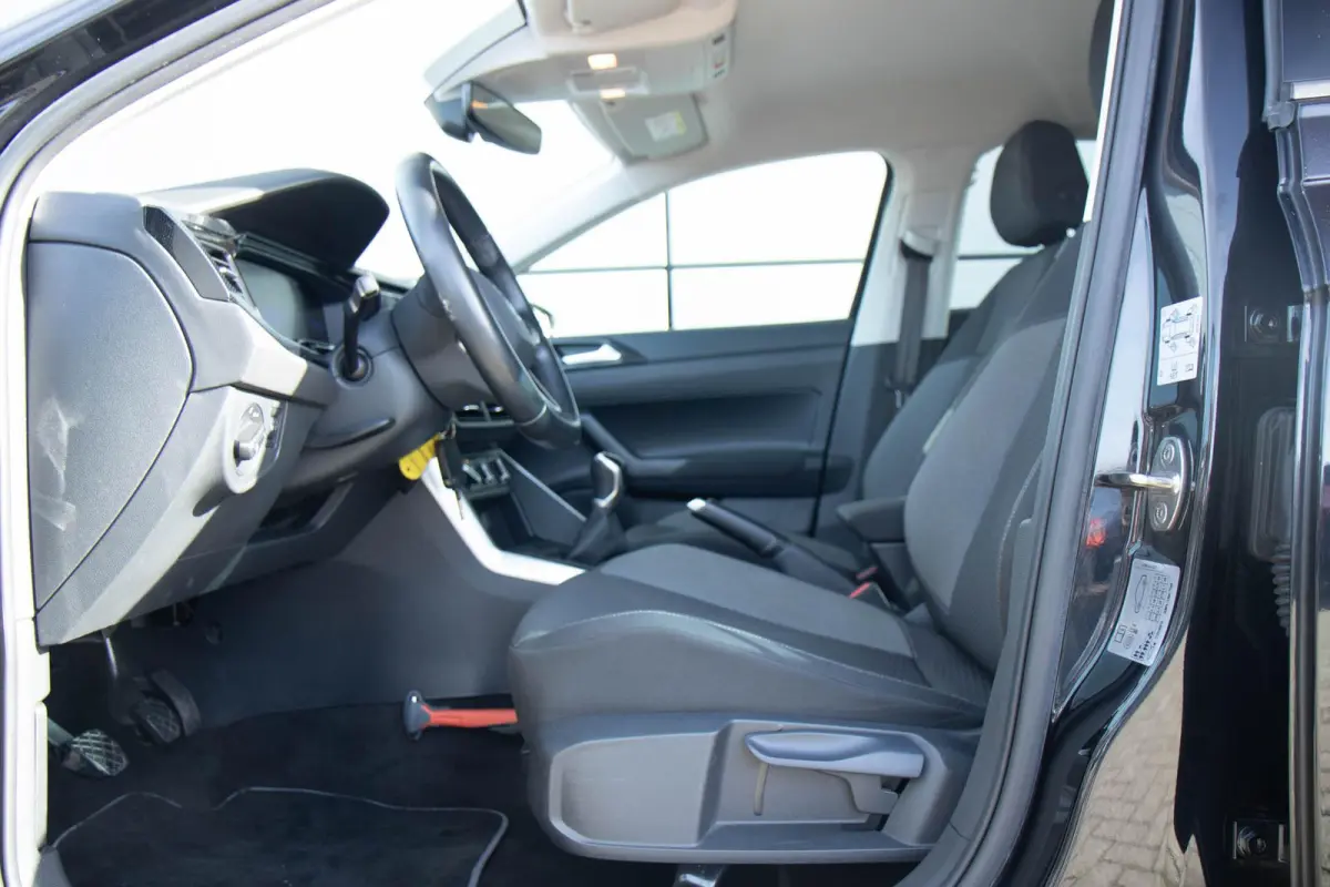 1.0 TSI 95pk Life | Parkeersensor Voor & Achter | Lichtmetalen Velgen 16" | Apple Carplay/Android Auto