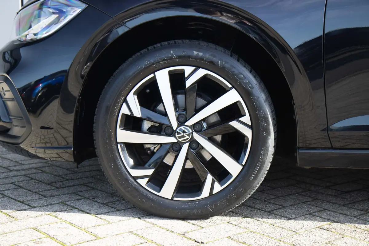 1.0 TSI 95pk Life | Parkeersensor Voor & Achter | Lichtmetalen Velgen 16" | Apple Carplay/Android Auto