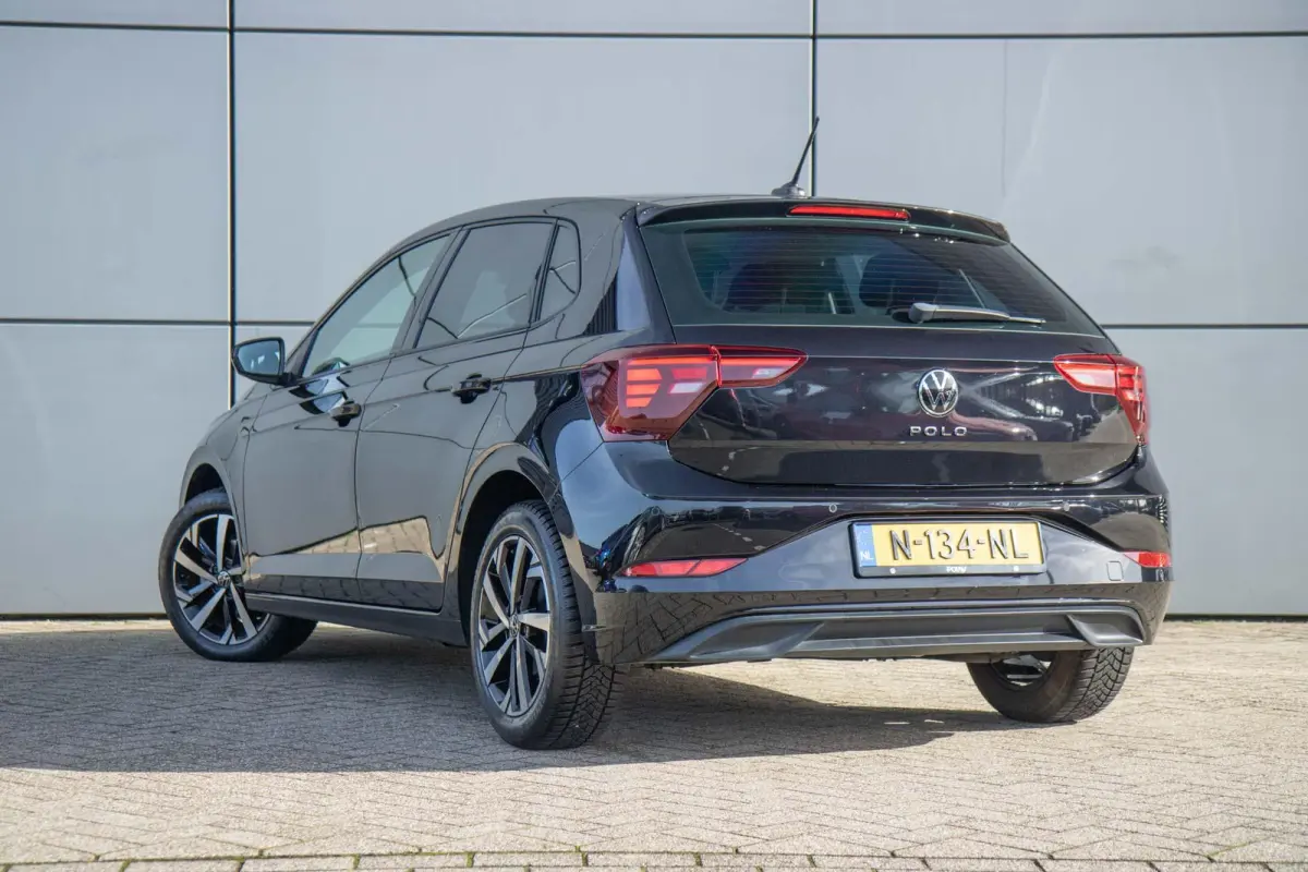 1.0 TSI 95pk Life | Parkeersensor Voor & Achter | Lichtmetalen Velgen 16" | Apple Carplay/Android Auto
