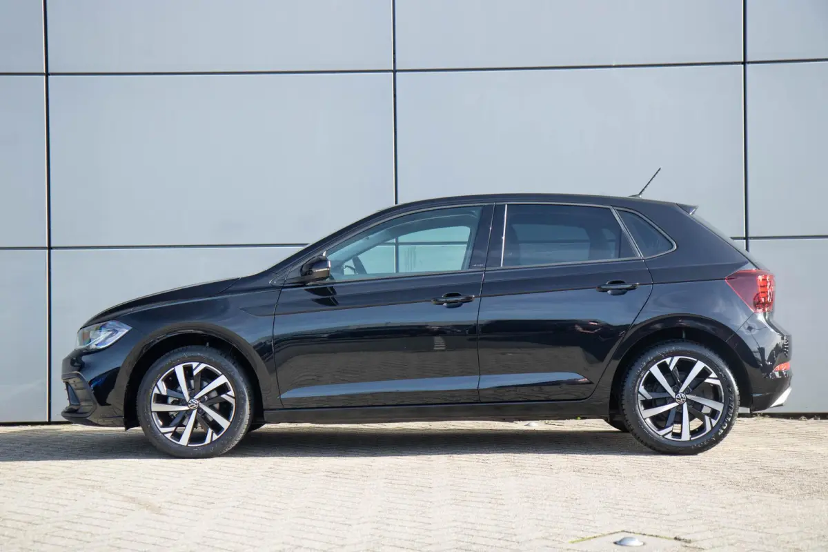 1.0 TSI 95pk Life | Parkeersensor Voor & Achter | Lichtmetalen Velgen 16" | Apple Carplay/Android Auto