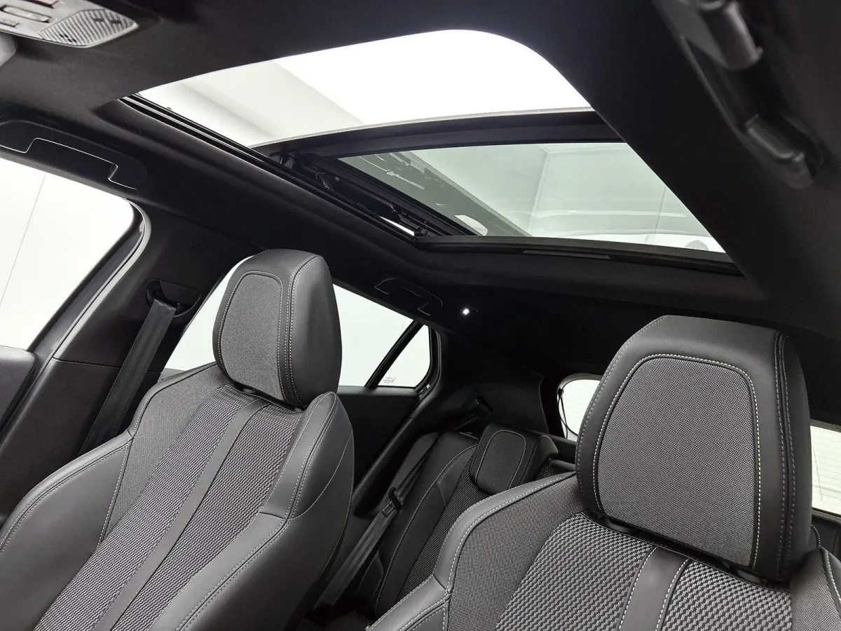 SUV GT Hybrid 145pk Automaat | Navigatie | Panoramisch schuif-kanteldak | 360° Camera | Climate Control | Adaptieve Cruise Control | Full Led koplampen | Parkeersensoren v+a | Keyless | Arm