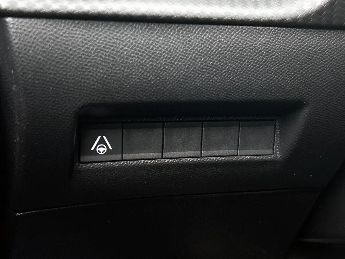 SUV GT Hybrid 145pk Automaat | Navigatie | Panoramisch schuif-kanteldak | 360° Camera | Climate Control | Adaptieve Cruise Control | Full Led koplampen | Parkeersensoren v+a | Keyless | Arm