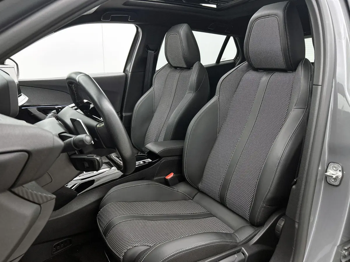 SUV GT Hybrid 145pk Automaat | Navigatie | Panoramisch schuif-kanteldak | 360° Camera | Climate Control | Adaptieve Cruise Control | Full Led koplampen | Parkeersensoren v+a | Keyless | Arm