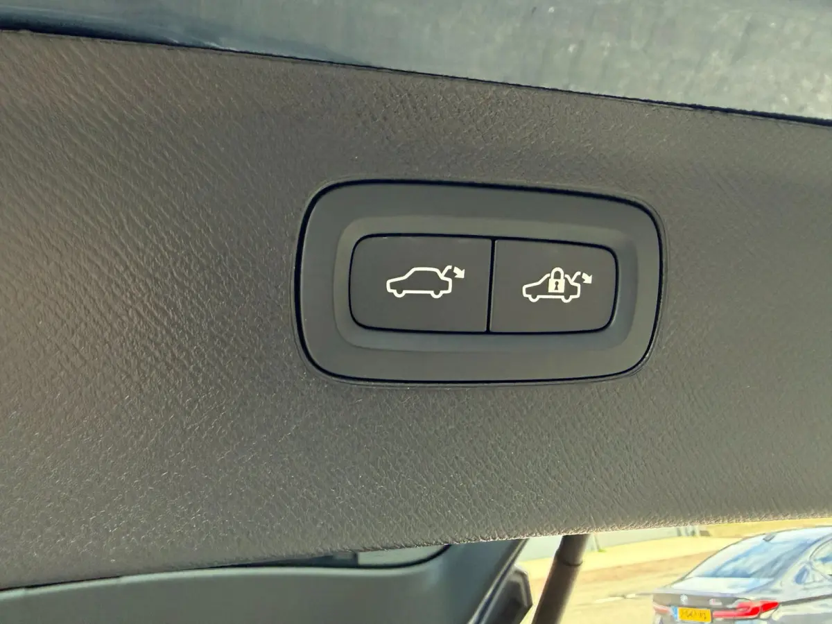2.0 T8 Plug-in hybrid AWD Ultra Bright l ACC l Panoramadak l Harman/Kardon