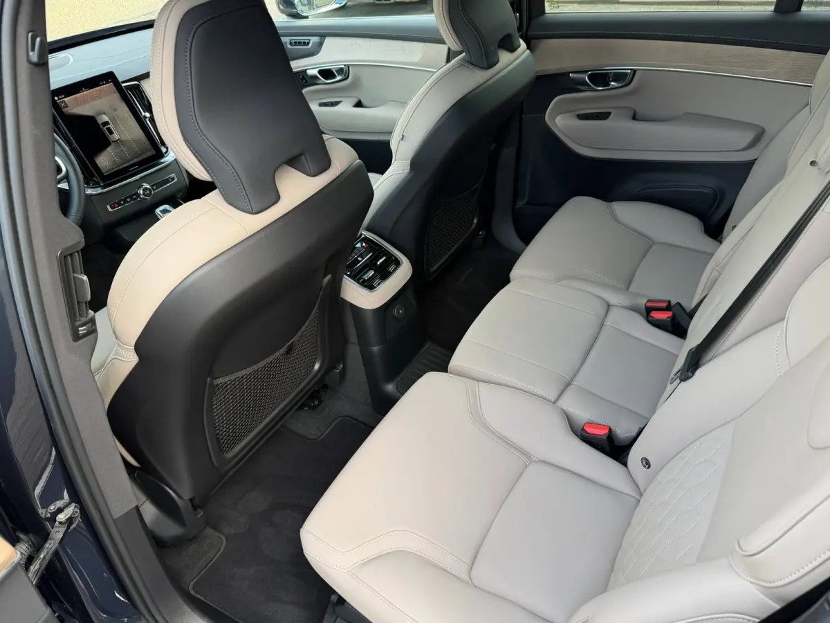 2.0 T8 Plug-in hybrid AWD Ultra Bright l ACC l Panoramadak l Harman/Kardon