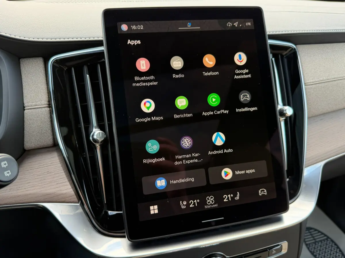 2.0 T8 Plug-in hybrid AWD Ultra Bright l ACC l Panoramadak l Harman/Kardon