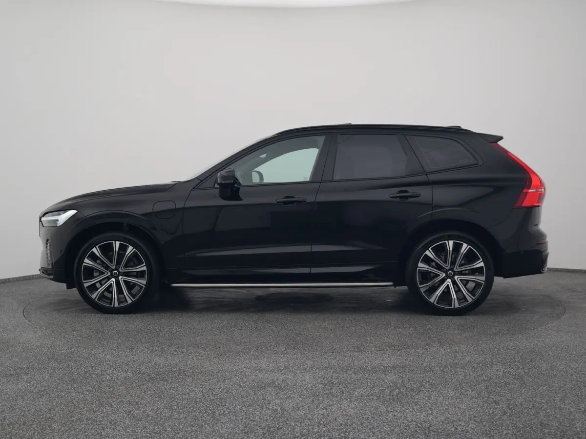 2.0 T6 Plug-in hybrid AWD Plus Dark Long Range | PANO | 360° | ADAPTIVE | H&K | STOELVENT. | STOEL- EN STUURVERW. | TREKHAAK
