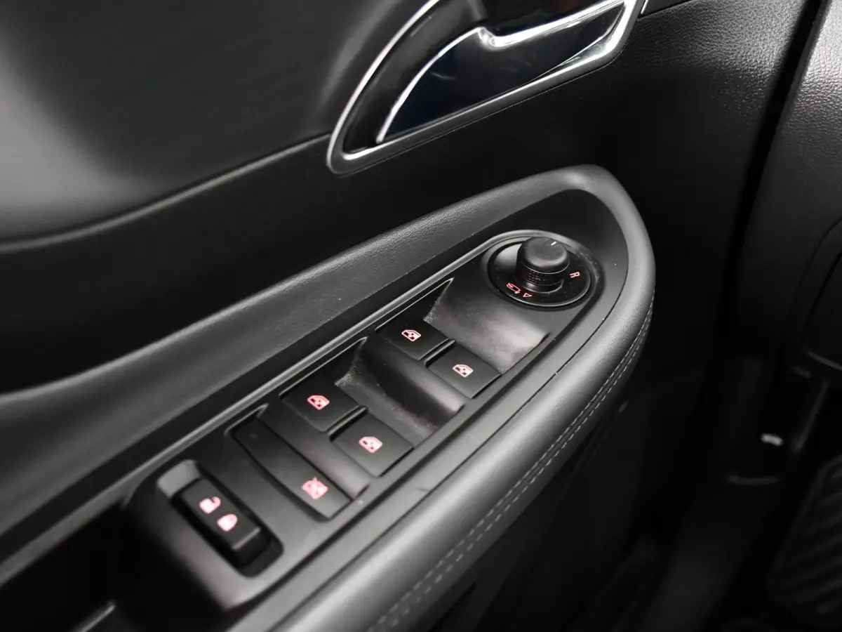 1.4 T Innovation | Lederen bekleding | Schuif-/Kanteldak | Trekhaak |