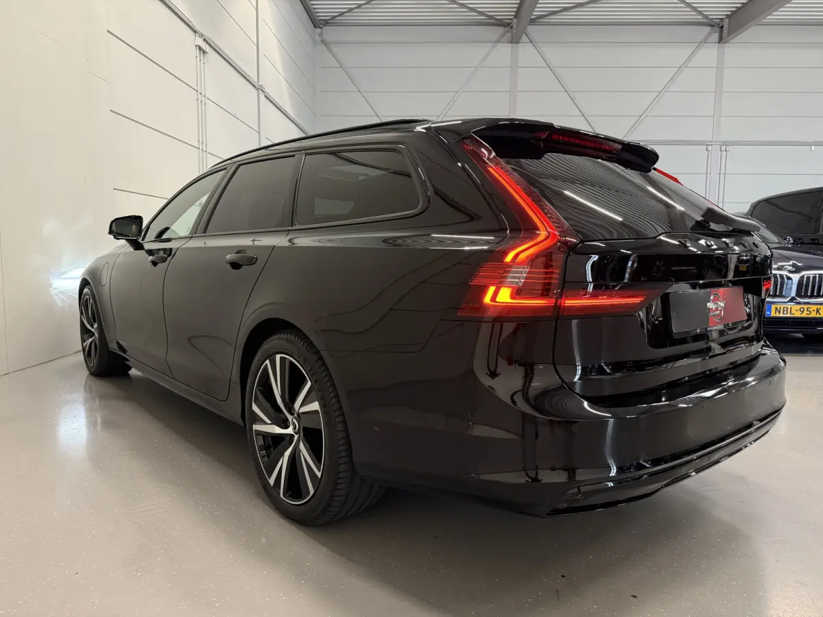T8 AWD Ultimate Dark Long Range 455PK PANO/B&W/TREKHAAK/NAPPA-LEER/VENTILATIE+MASSAGE/GOOGLE/HEAD-UP/360CAMERA/19"/CRYSTAL-POOK/ACC/PILOT-ASSIST/EL.A.KLEP/BLACK-OPTIC/NET GROTE OH BEURT GEHA