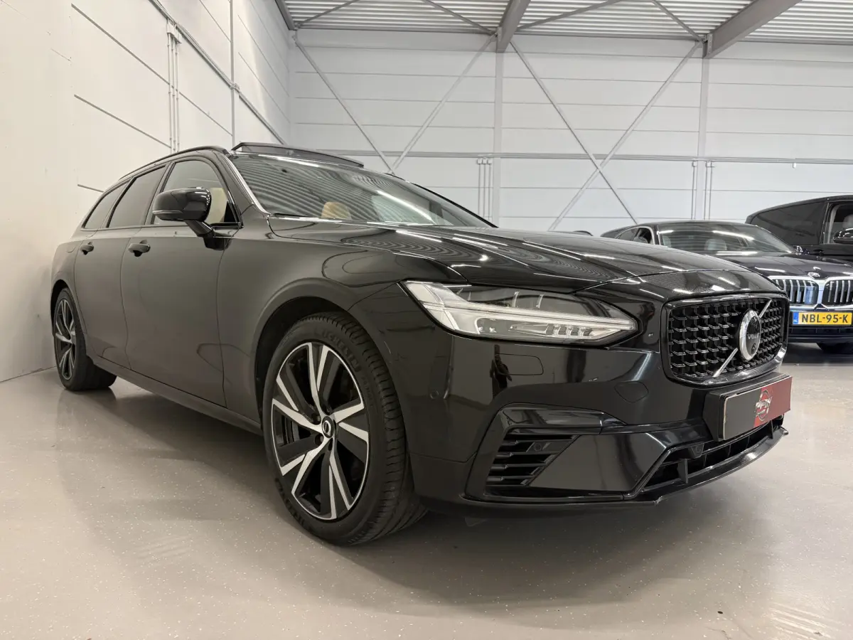 T8 AWD Ultimate Dark Long Range 455PK PANO/B&W/TREKHAAK/NAPPA-LEER/VENTILATIE+MASSAGE/GOOGLE/HEAD-UP/360CAMERA/19"/CRYSTAL-POOK/ACC/PILOT-ASSIST/EL.A.KLEP/BLACK-OPTIC/NET GROTE OH BEURT GEHA