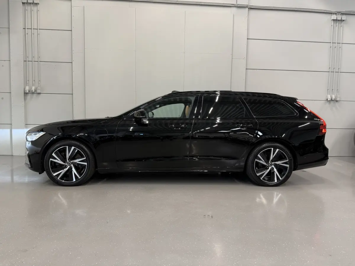 T8 AWD Ultimate Dark Long Range 455PK PANO/B&W/TREKHAAK/NAPPA-LEER/VENTILATIE+MASSAGE/GOOGLE/HEAD-UP/360CAMERA/19"/CRYSTAL-POOK/ACC/PILOT-ASSIST/EL.A.KLEP/BLACK-OPTIC/NET GROTE OH BEURT GEHA