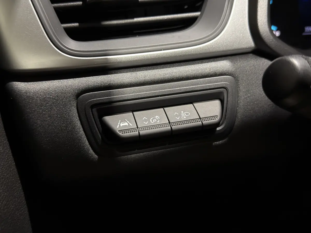 1.6 E-Tech Hybrid 145 Intens | Keyless | Apple CarPlay - Android Auto | LMV 17"
