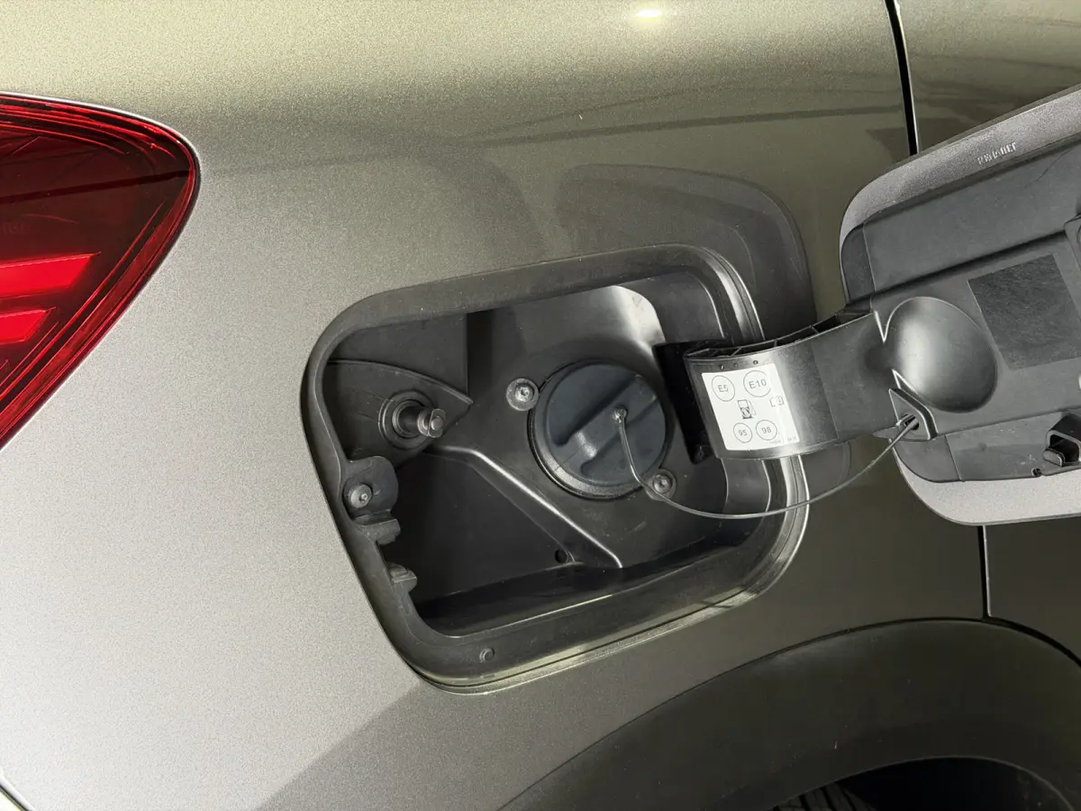1.6 E-Tech Hybrid 145 Intens | Keyless | Apple CarPlay - Android Auto | LMV 17"