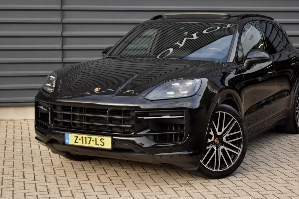 3.0 E-Hybrid SportDesign | Panorama | 22'' Wielen | Trekhaak | Sfeerverlichting | Luchtvering | Orig. NL |