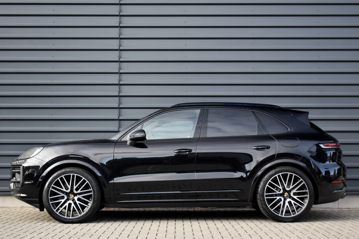 3.0 E-Hybrid SportDesign | Panorama | 22'' Wielen | Trekhaak | Sfeerverlichting | Luchtvering | Orig. NL |