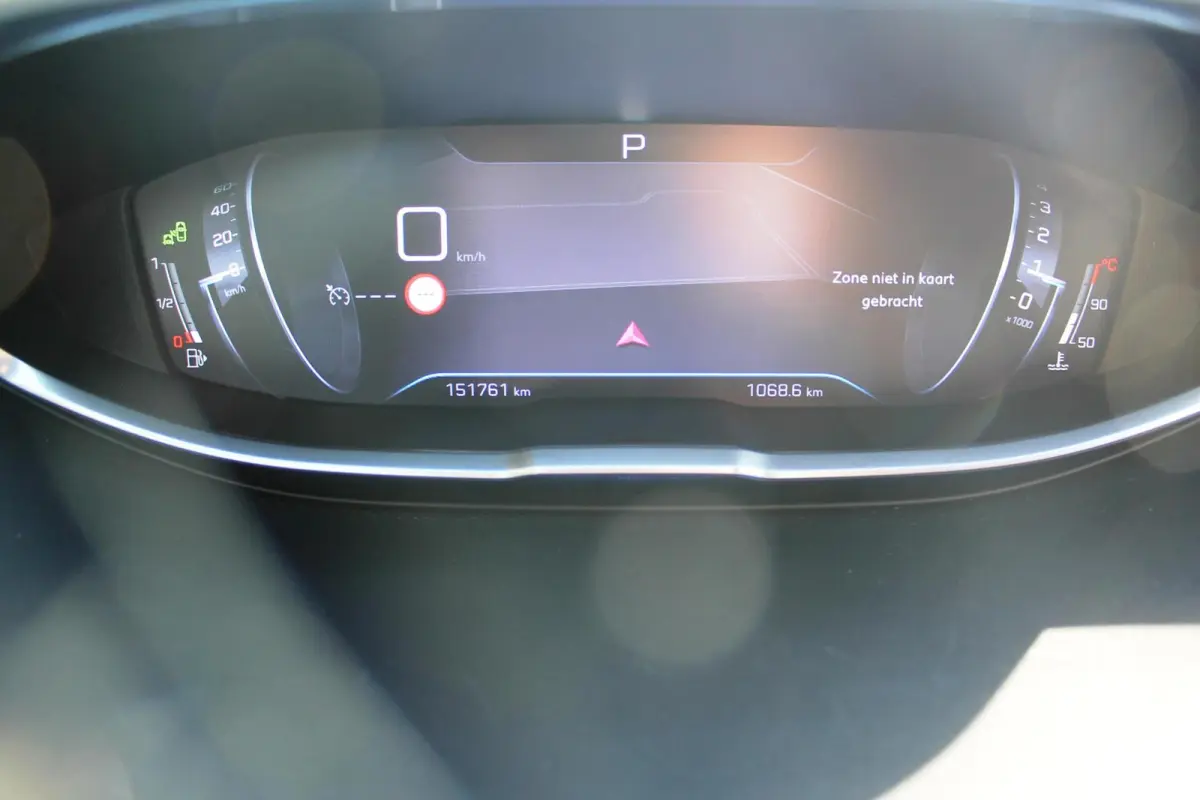 1.2 PureTech GT Line | Automaat | Trekhaak | Camera | Navi | Carplay