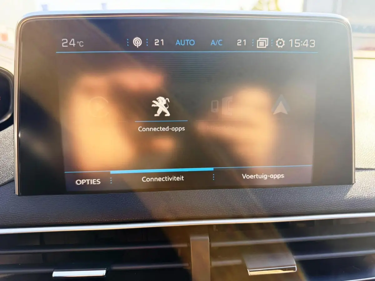 1.2 PureTech GT Line | Automaat | Trekhaak | Camera | Navi | Carplay