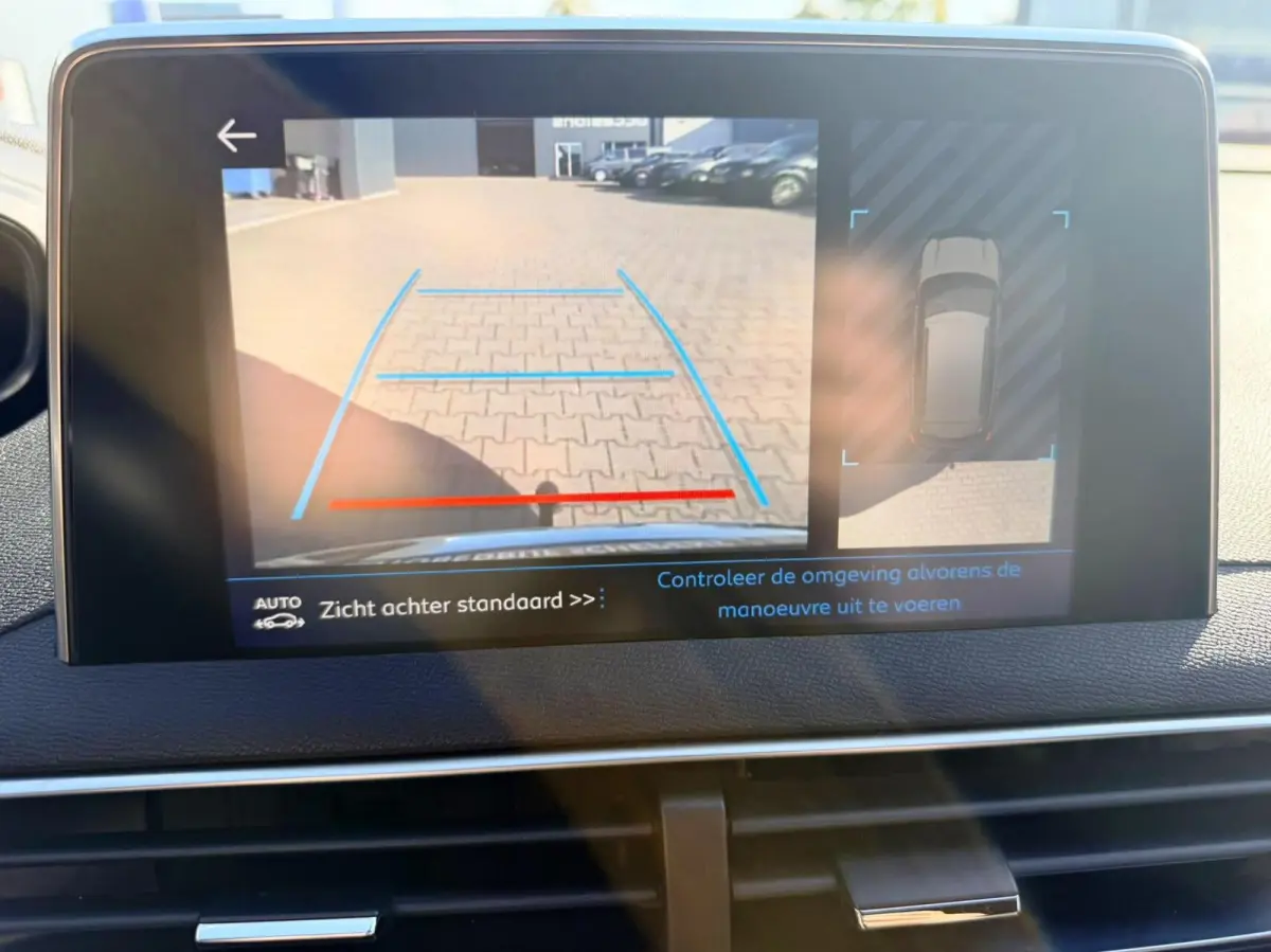 1.2 PureTech GT Line | Automaat | Trekhaak | Camera | Navi | Carplay