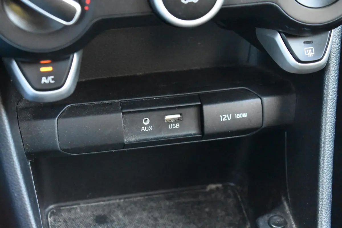 1.0 CVVT ComfortPlusLine Navigator | Carplay | Camera | Airco |