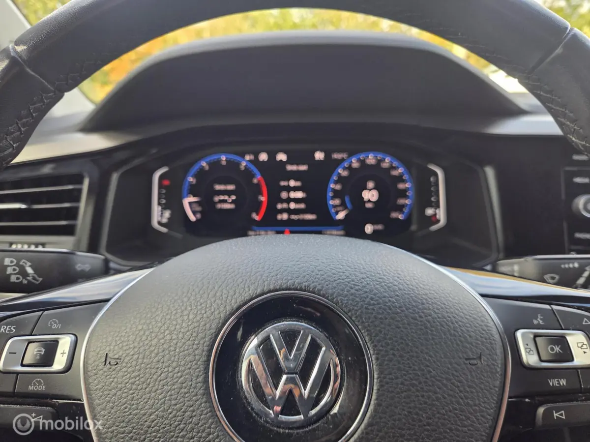 1.0 TSI Comfortline Business