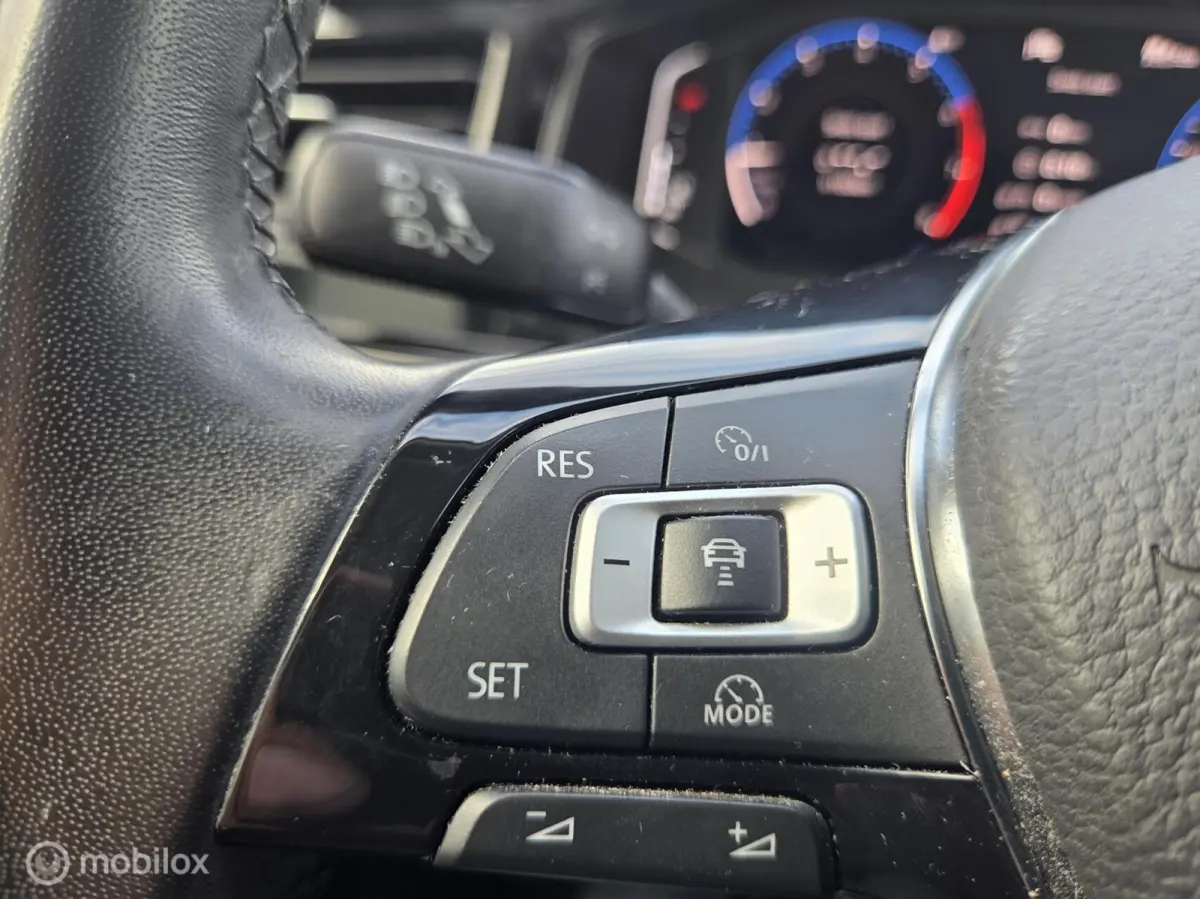 1.0 TSI Comfortline Business