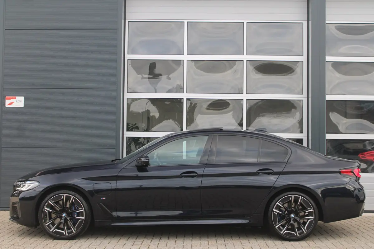 545e xDrive M-Sport | Pano | 360 | Laser | HK | ACC | Ventilatie | Soft close