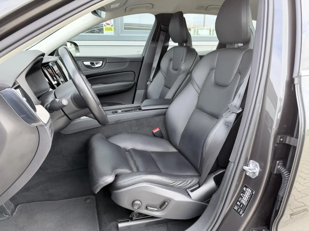2.0 T5 AWD Inscription 254 PK | Trekhaak | Leder | 360 camera | Carplay