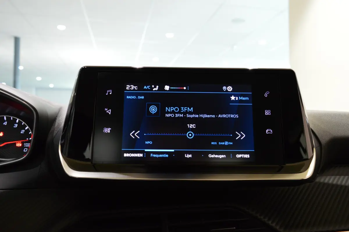1.2 PureTech Active Pack HANDGESCHAKELD - AIRCO - APPLECARPLAY/ ANDROID AUTO