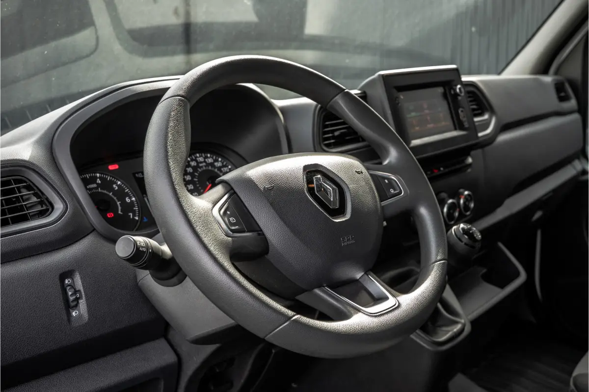 2.3dCi | Bakwagen met Laadklep | LED | Carplay | Camera | Cruise