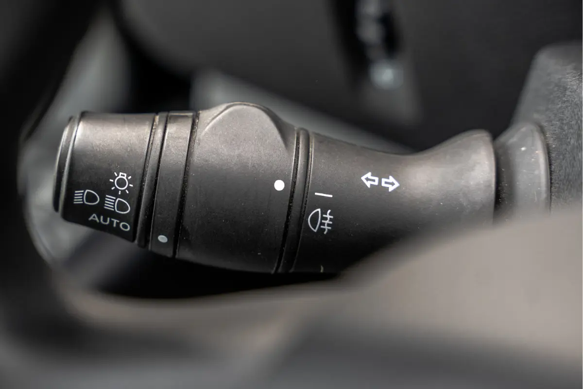 2.3dCi | Bakwagen met Laadklep | LED | Carplay | Camera | Cruise
