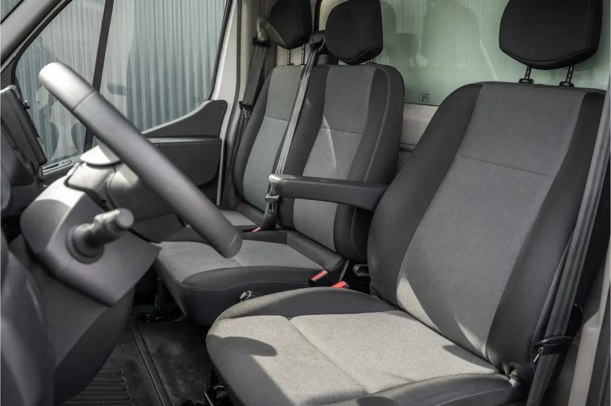 2.3dCi | Bakwagen met Laadklep | LED | Carplay | Camera | Cruise