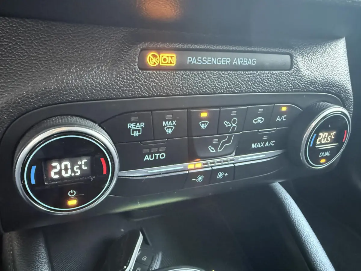 1.0 EcoBoost Business CARPLAY/ECC *ALL-IN PRIJS*