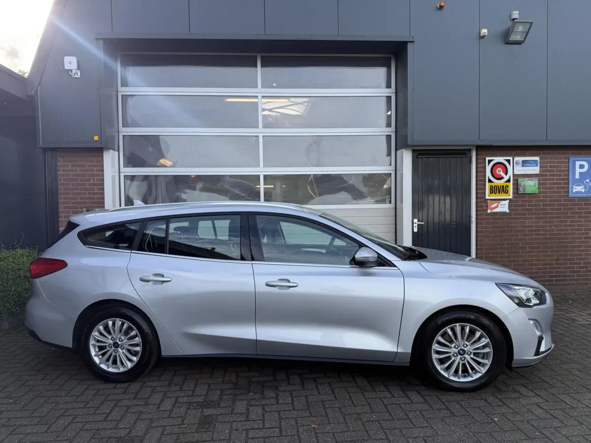 1.0 EcoBoost Business CARPLAY/ECC *ALL-IN PRIJS*