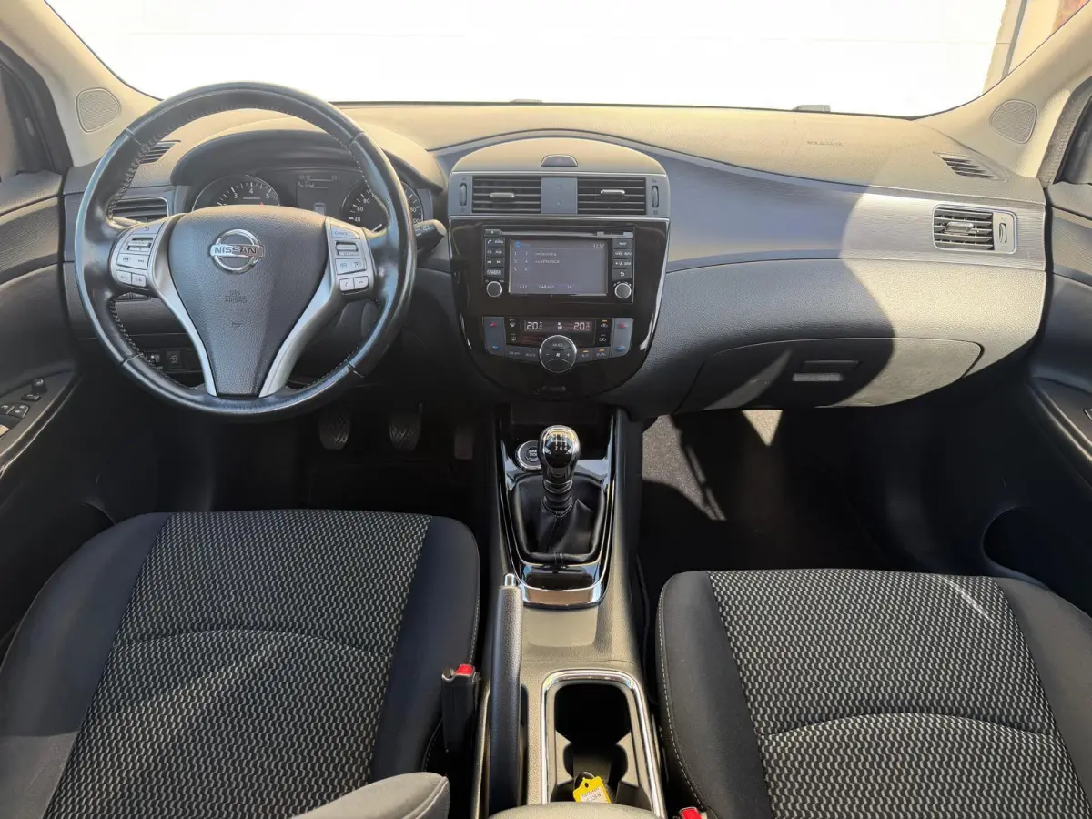 1.2 DIG-T Acenta/NAVI/CAMERA/KEYLESS/TREKH/NAP