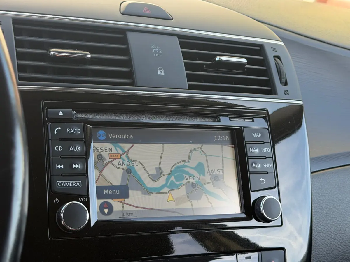 1.2 DIG-T Acenta/NAVI/CAMERA/KEYLESS/TREKH/NAP