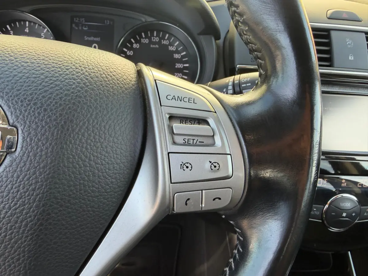 1.2 DIG-T Acenta/NAVI/CAMERA/KEYLESS/TREKH/NAP