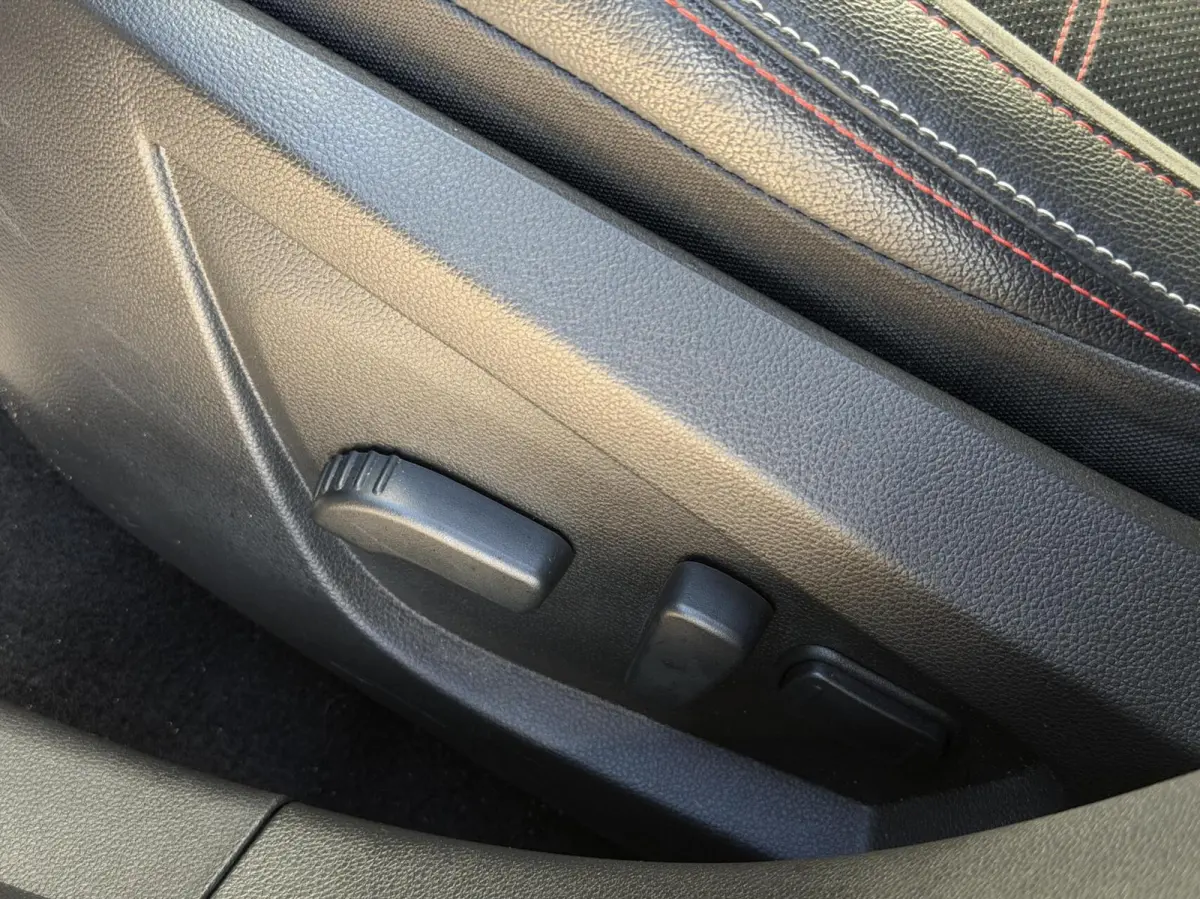 1.6 E-Tech Hybrid 145 R.S. Line | Leder | ACC | Camera | Carplay