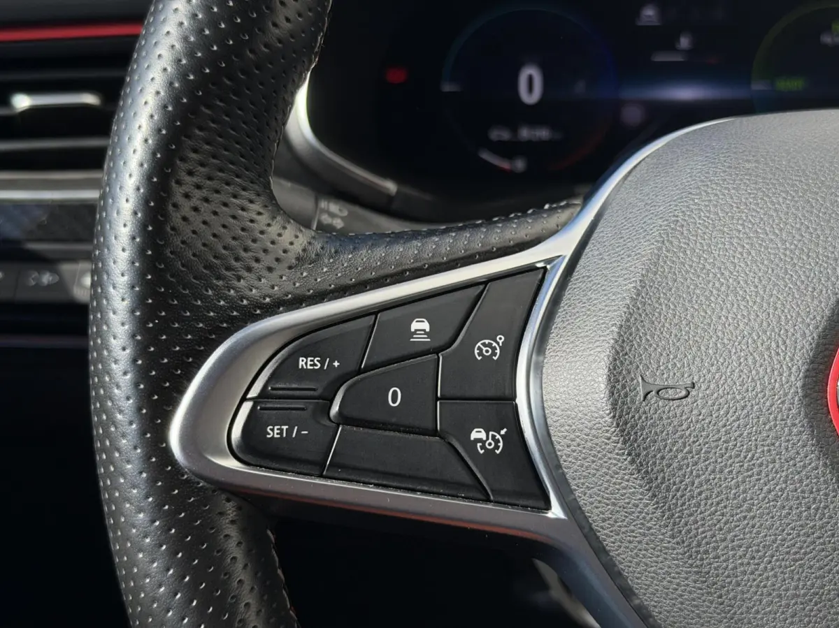 1.6 E-Tech Hybrid 145 R.S. Line | Leder | ACC | Camera | Carplay