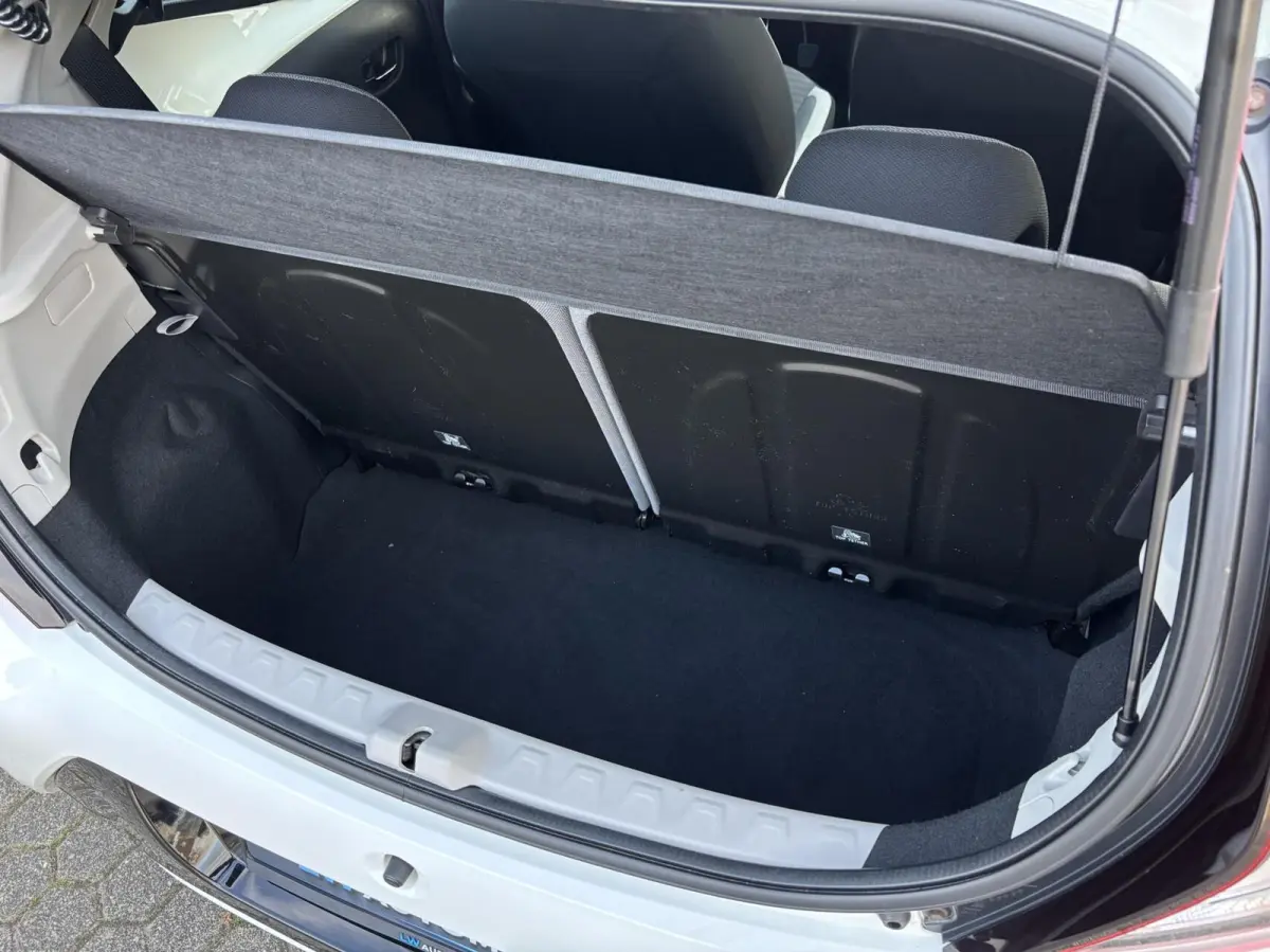 1.0 VVT-i x-cite | Camera | Carplay | 15 inch velgen