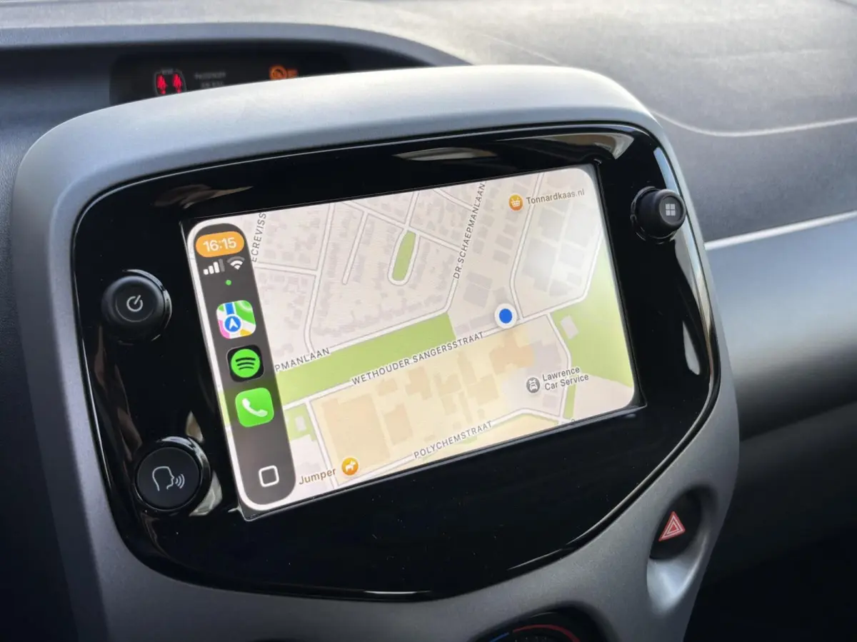 1.0 VVT-i x-cite | Camera | Carplay | 15 inch velgen