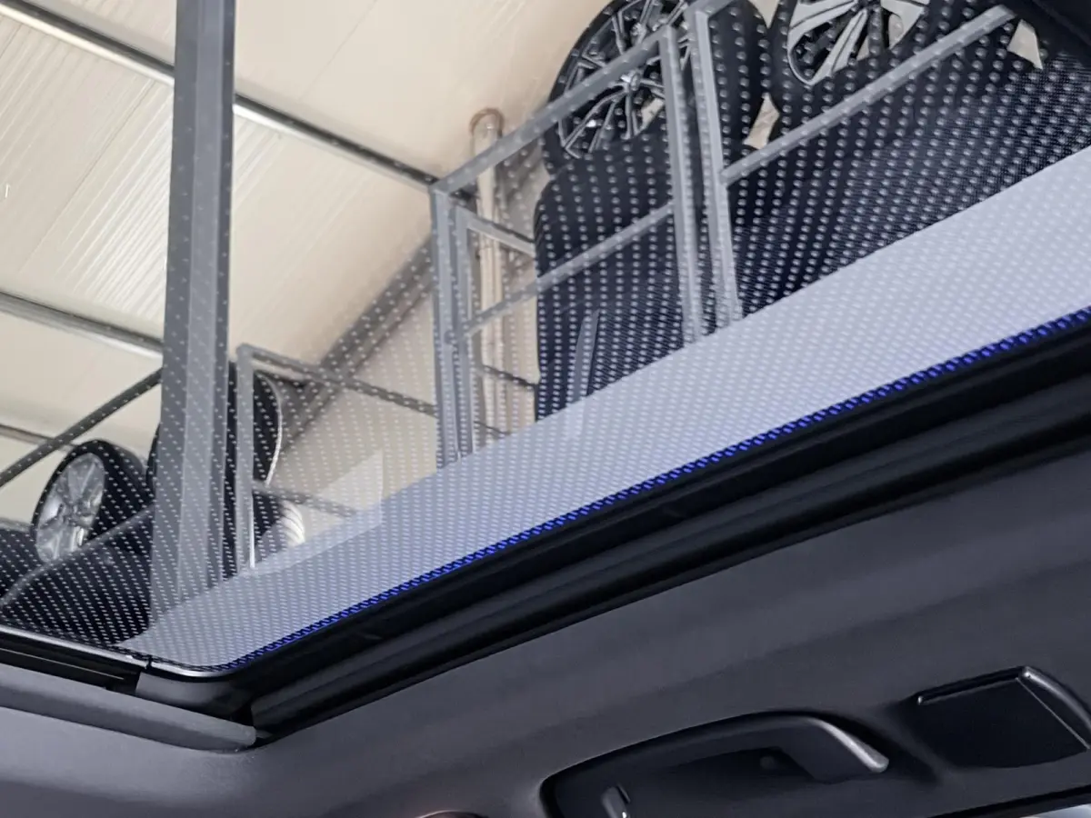 xDrive50e M sport Pro | 490 PK | Trekhaak | Pano | M Stoelen | Individual Tansanitblau metallic | Long Range