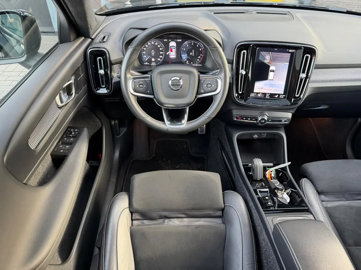 1.5 T2 R-Design | 1E EIGENAAR | 3/6/12MND GARANTIE | AUTOMAAT | PANO | LED | DAB | CRUISE | CARPLAY | STOELVERWM | BLIS | HARMAN KARDON |