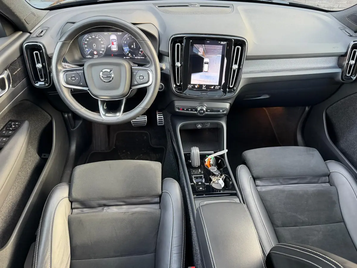 1.5 T2 R-Design | 1E EIGENAAR | 3/6/12MND GARANTIE | AUTOMAAT | PANO | LED | DAB | CRUISE | CARPLAY | STOELVERWM | BLIS | HARMAN KARDON |