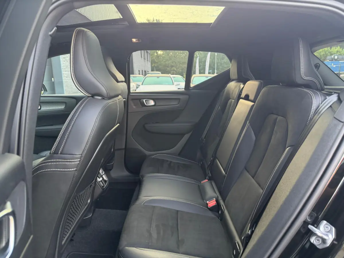 1.5 T2 R-Design | 1E EIGENAAR | 3/6/12MND GARANTIE | AUTOMAAT | PANO | LED | DAB | CRUISE | CARPLAY | STOELVERWM | BLIS | HARMAN KARDON |