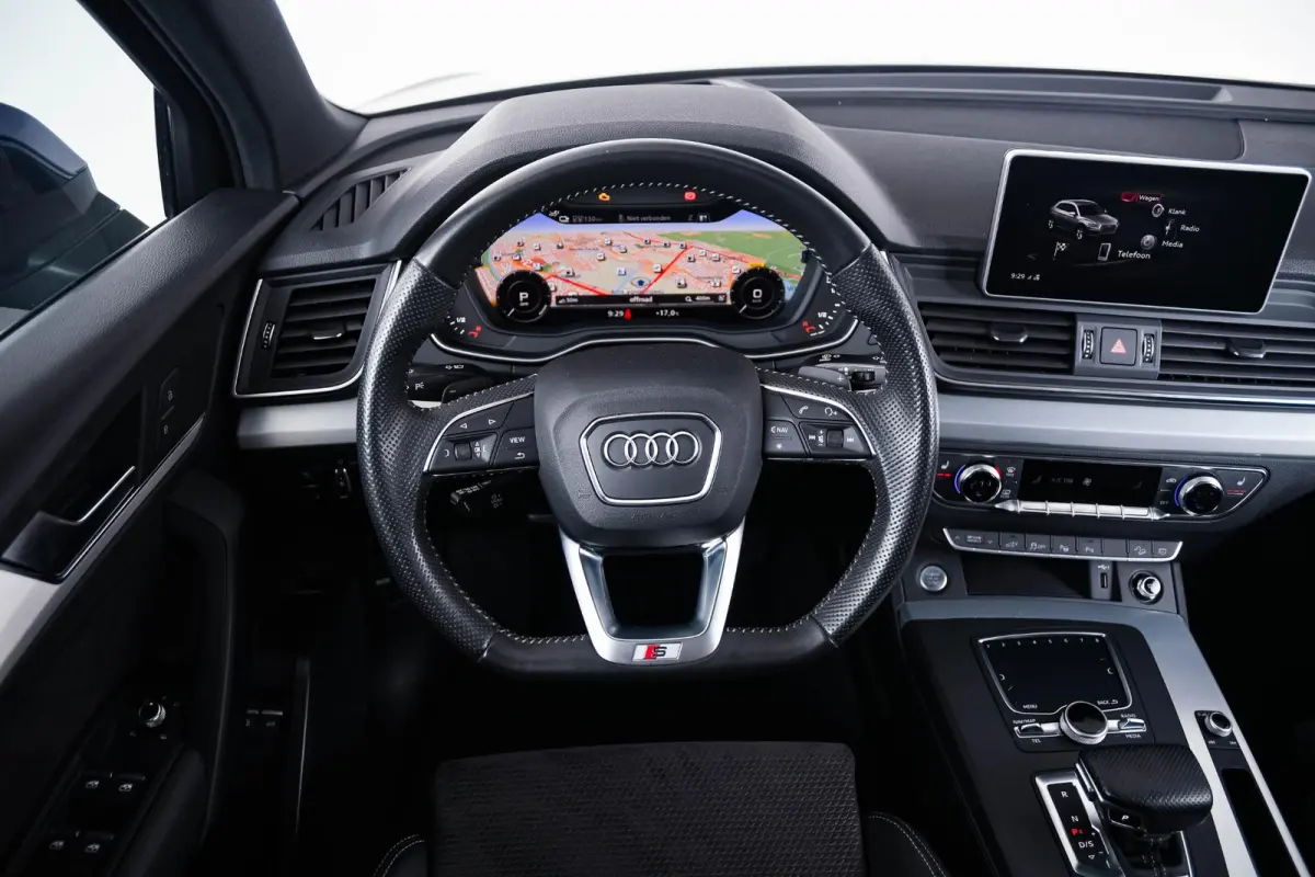 55 TFSI e quattro Competition Panoramadak - Akoestisch glas - Audi soundsystem - Head up - Stoelverwarming - Assistentiepakket 'City en Parking' - Cruise Control - Parkeerassistent -