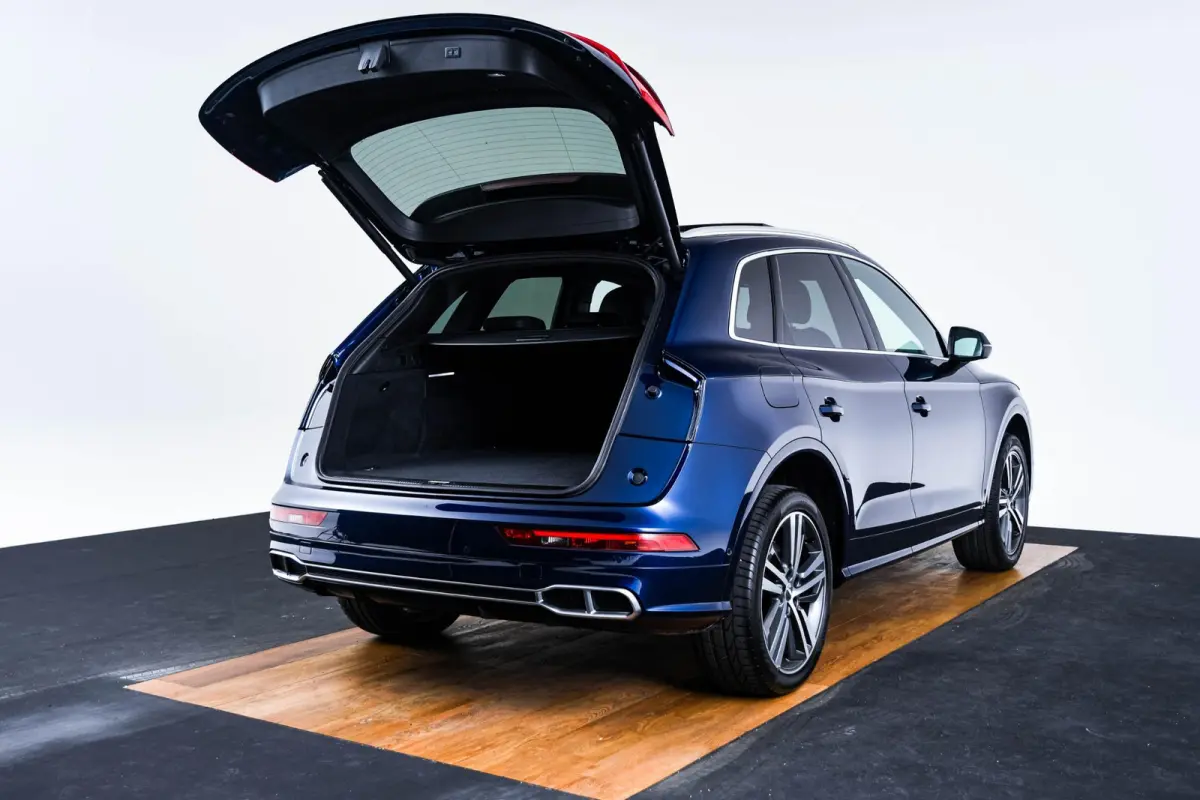 55 TFSI e quattro Competition Panoramadak - Akoestisch glas - Audi soundsystem - Head up - Stoelverwarming - Assistentiepakket 'City en Parking' - Cruise Control - Parkeerassistent -