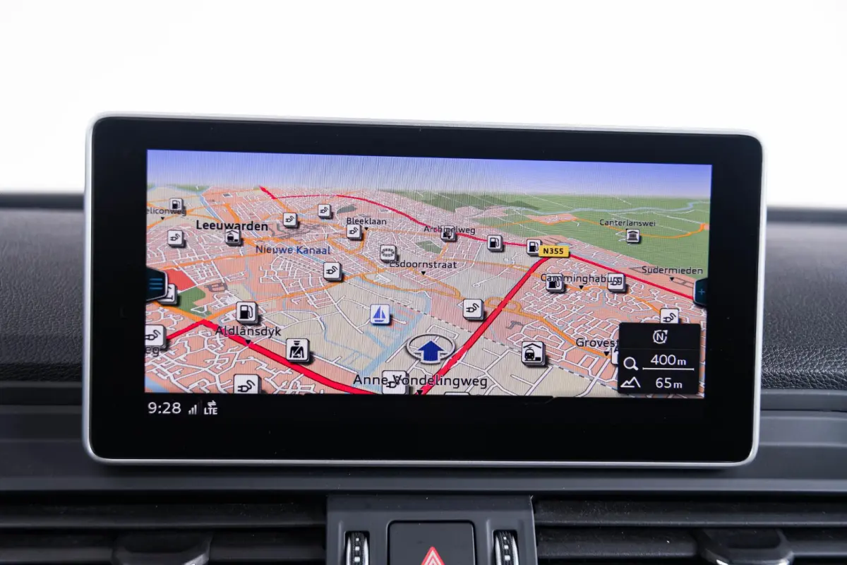 55 TFSI e quattro Competition Panoramadak - Akoestisch glas - Audi soundsystem - Head up - Stoelverwarming - Assistentiepakket 'City en Parking' - Cruise Control - Parkeerassistent -